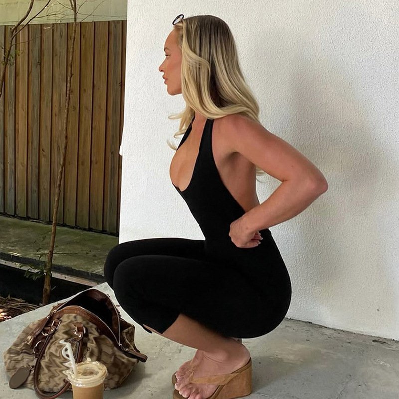 European and American Style Cross-Border Street Casual Women's Solid Color Halter Neck Jumpsuit Backless Fitness Yoga Slim-Fit Shorts - Image 3