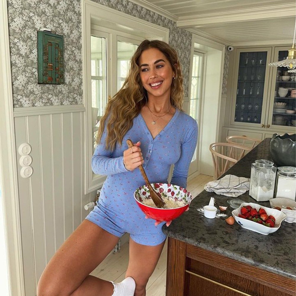 Cross-Border Hot-Selling New Fashion Floral Print Long-Sleeve Jumpsuit V-Neck Pure Desire Slim-Fit Home Jumpsuit Shorts - Image 2