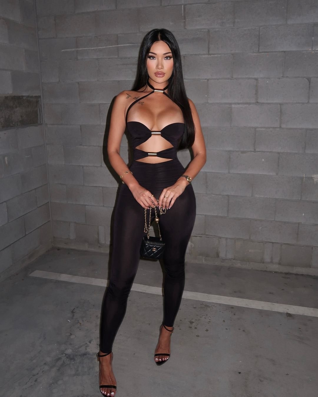 D9572 Amazon European and American Hot-Selling Women's Clothing Sexy Cut Out Metal Tube Splicing Halterneck Pants and Slim Jumpsuit